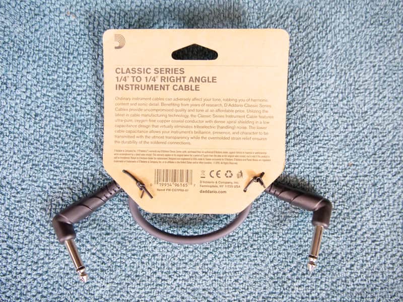 D'Addario patch cable guitar detail