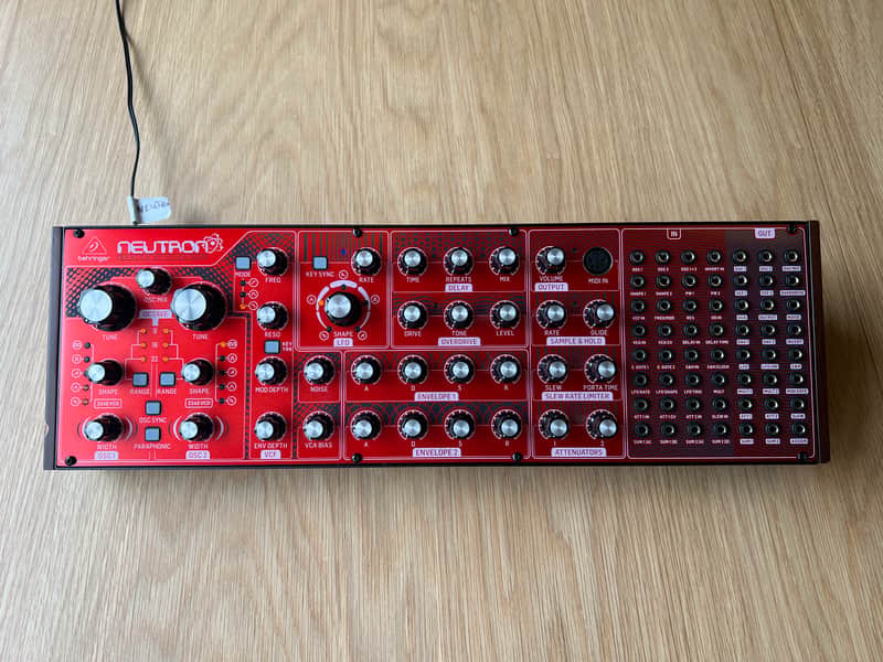 Behringer Neutron semi-modular front