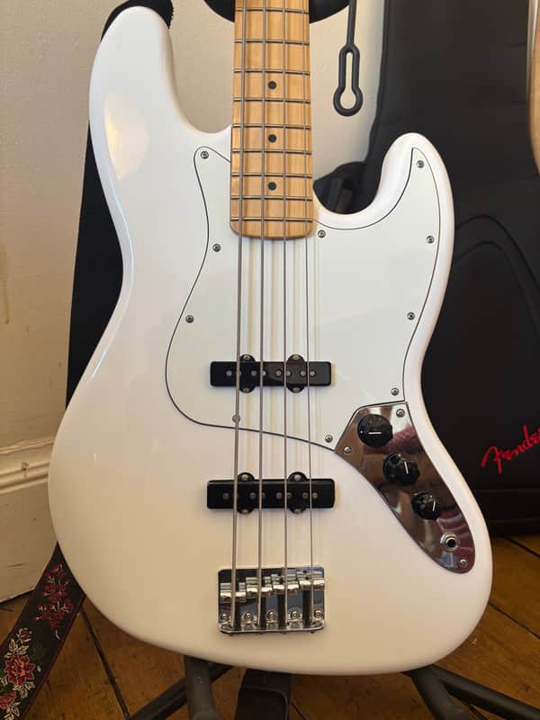 Fender Player Jazz Bass detail