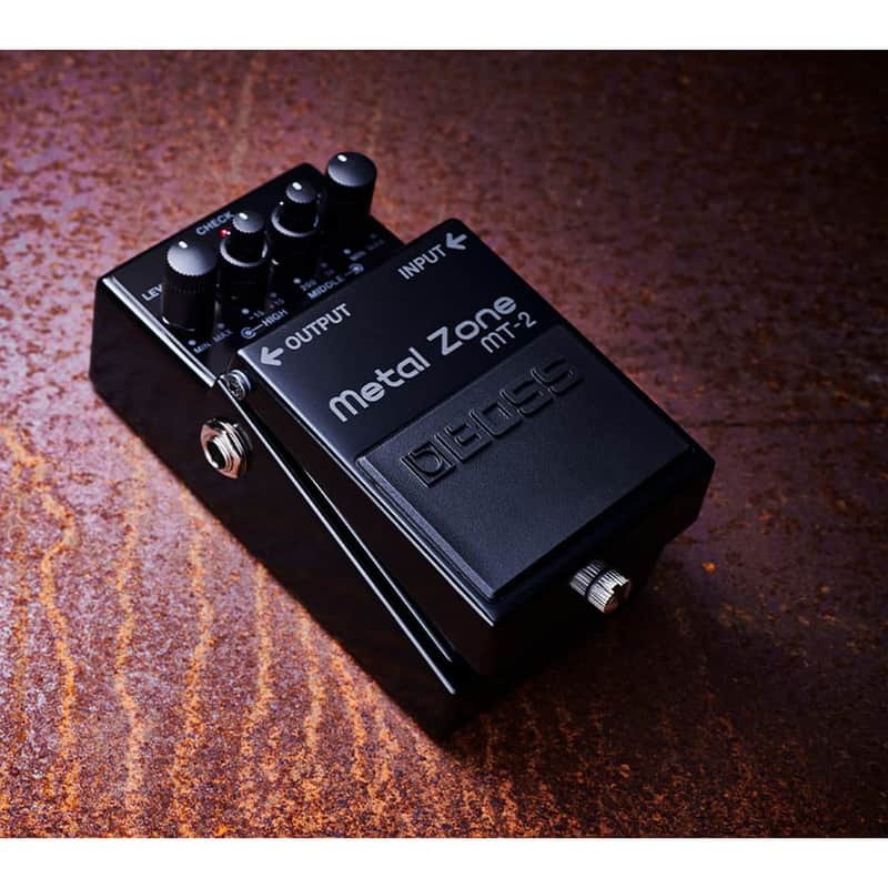 Boss MT-2 Metal Zone detail